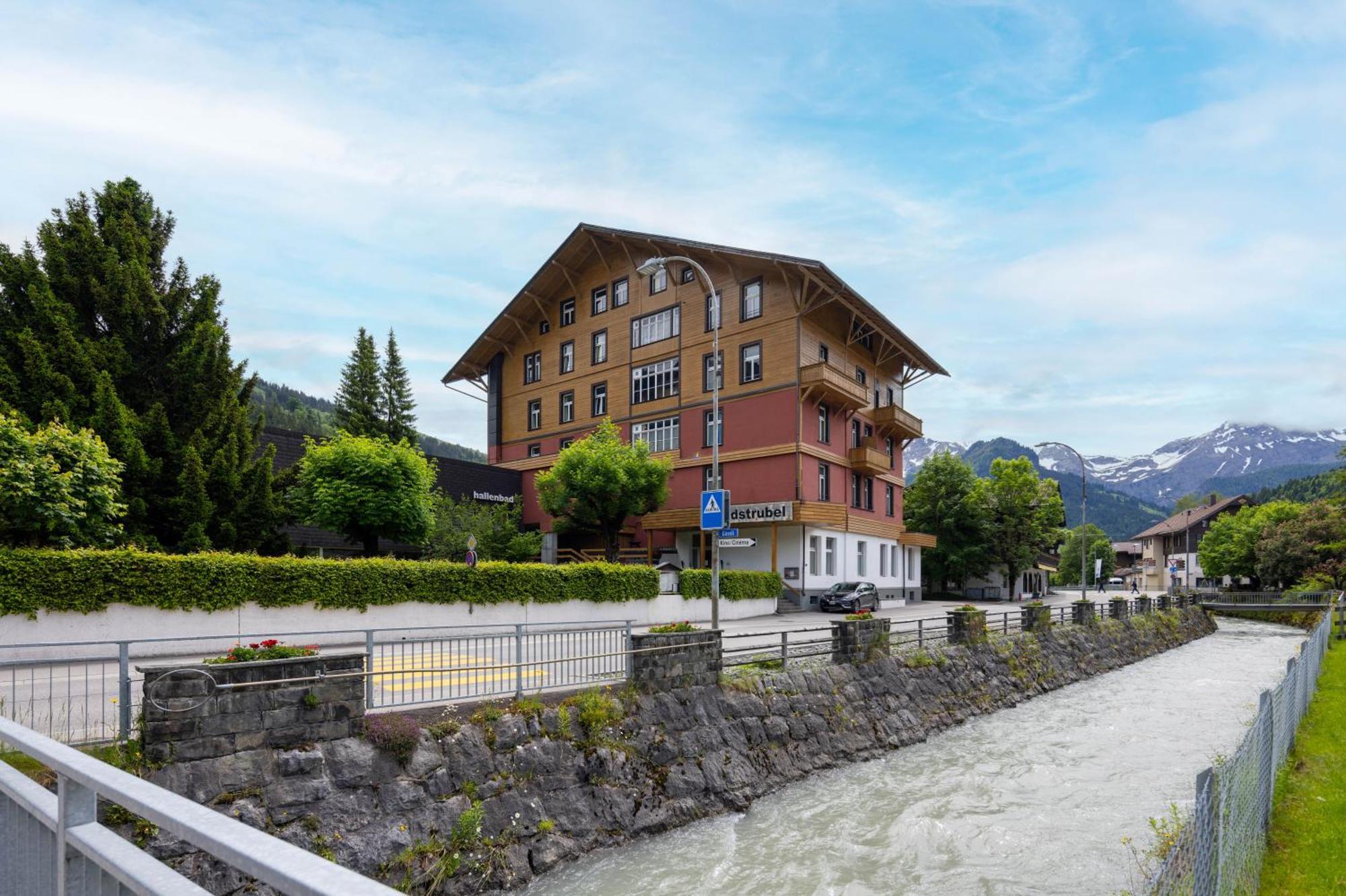 Sporthotel Wildstrubel Lenk Ngoại thất bức ảnh