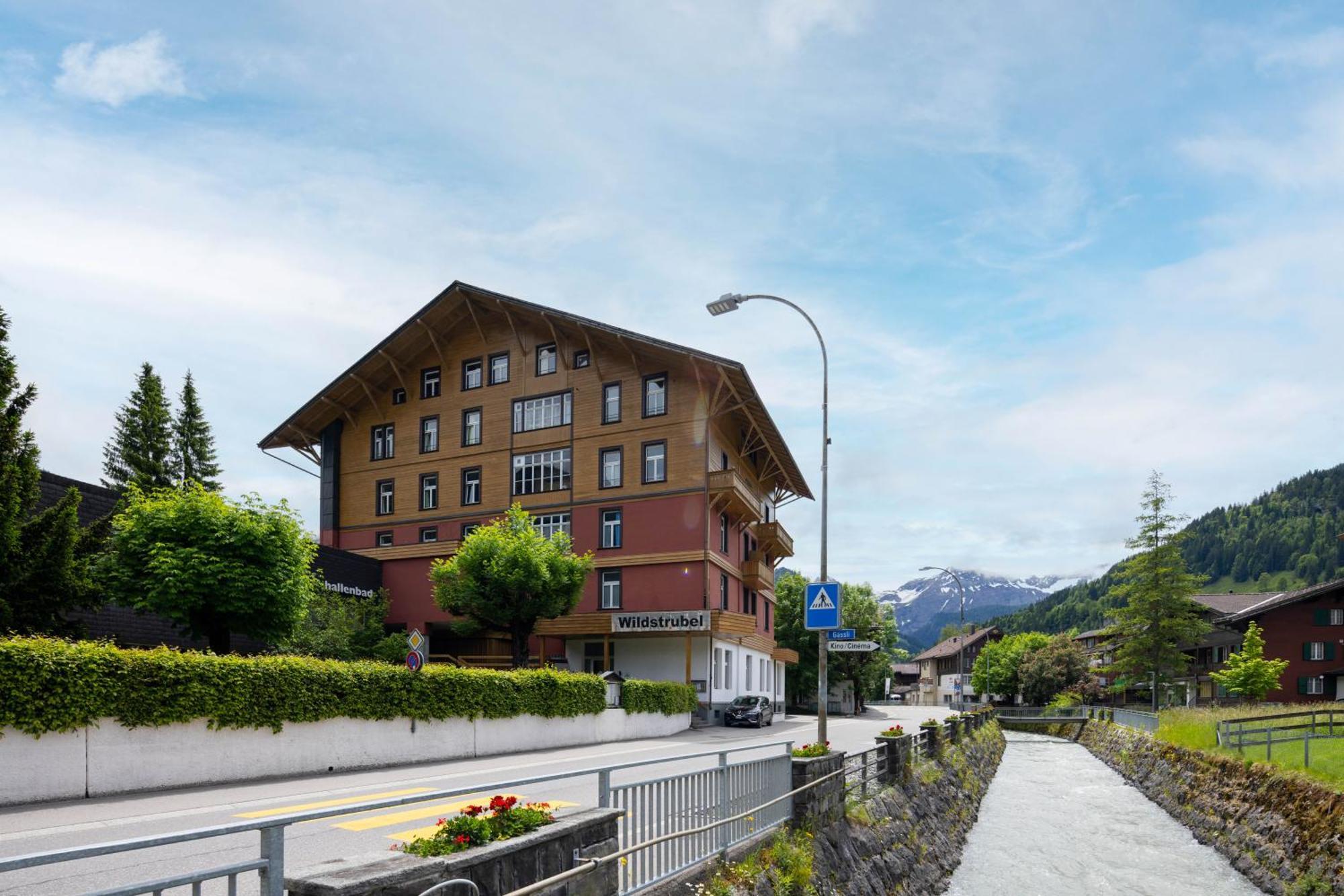 Sporthotel Wildstrubel Lenk Ngoại thất bức ảnh