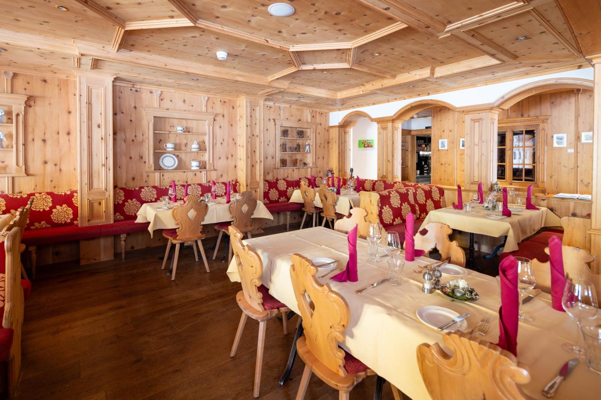 Sporthotel Wildstrubel Lenk Ngoại thất bức ảnh