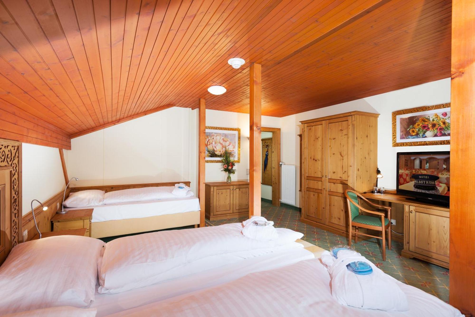 Sporthotel Wildstrubel Lenk Ngoại thất bức ảnh